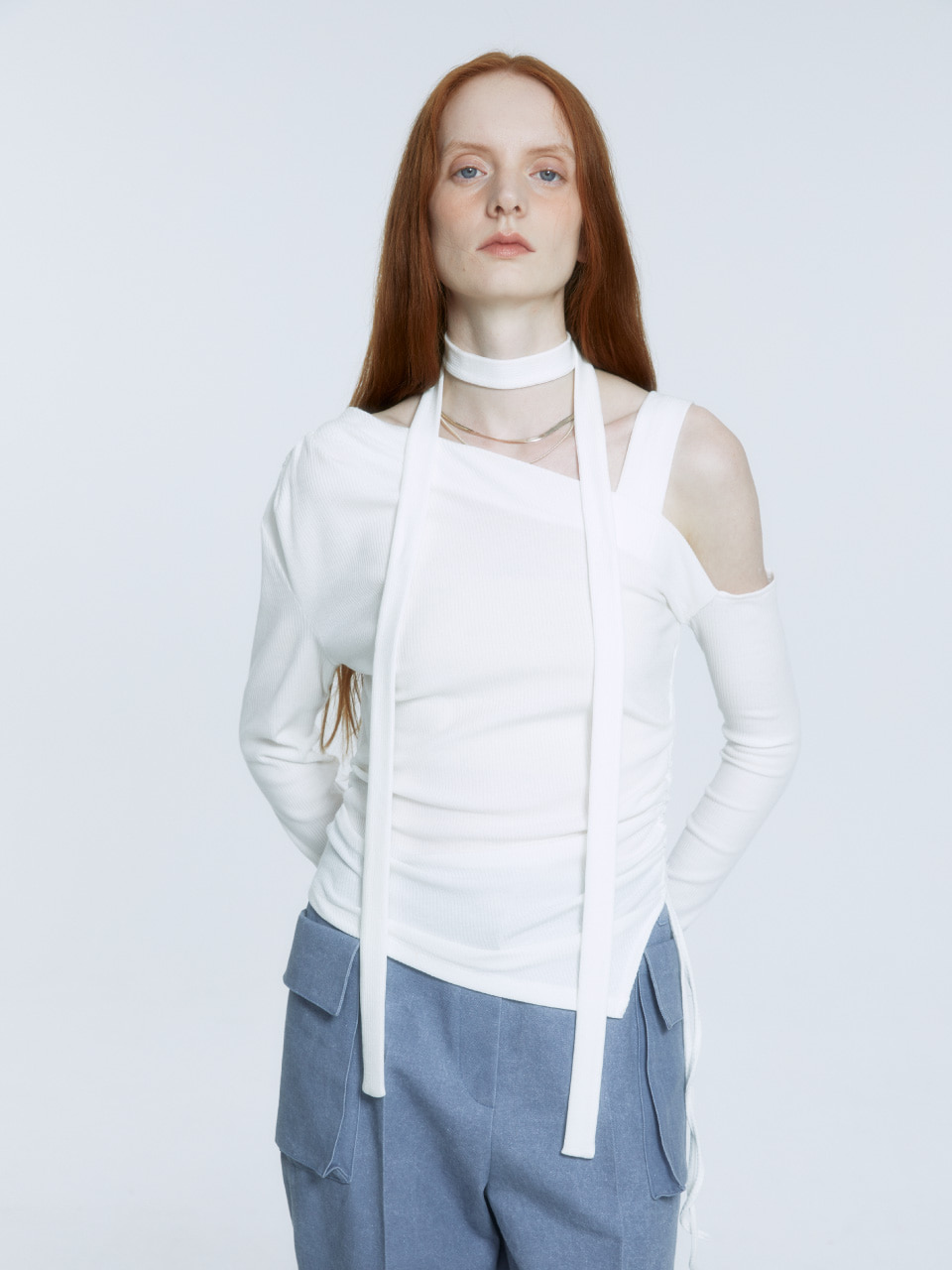 SEVRES Unbalanced Cut-Out Off-Shoulder Knitted Top_Off White