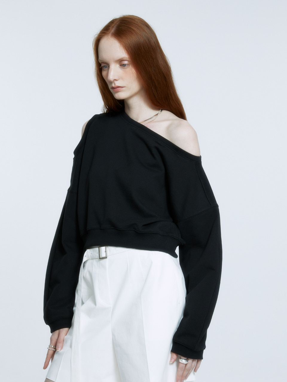 LOURMEL Unbalanced Cut-Out Off-Shoulder Sweatshirt_Black