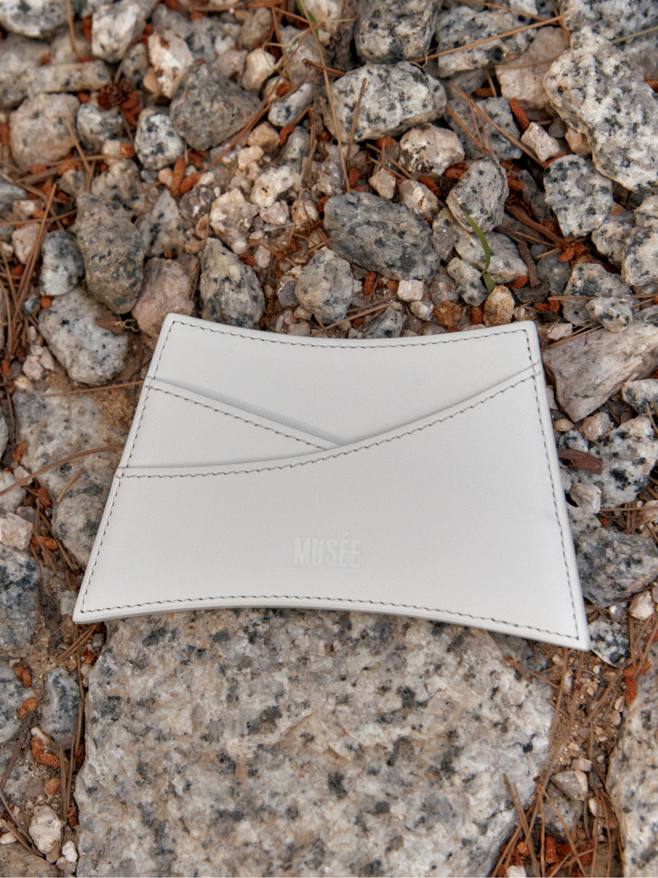 KLIMT Curved Silhouette Card Wallet_White